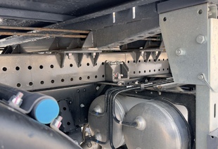 JAC N90-S (9т) БУНКЕРОВОЗ 8 м³